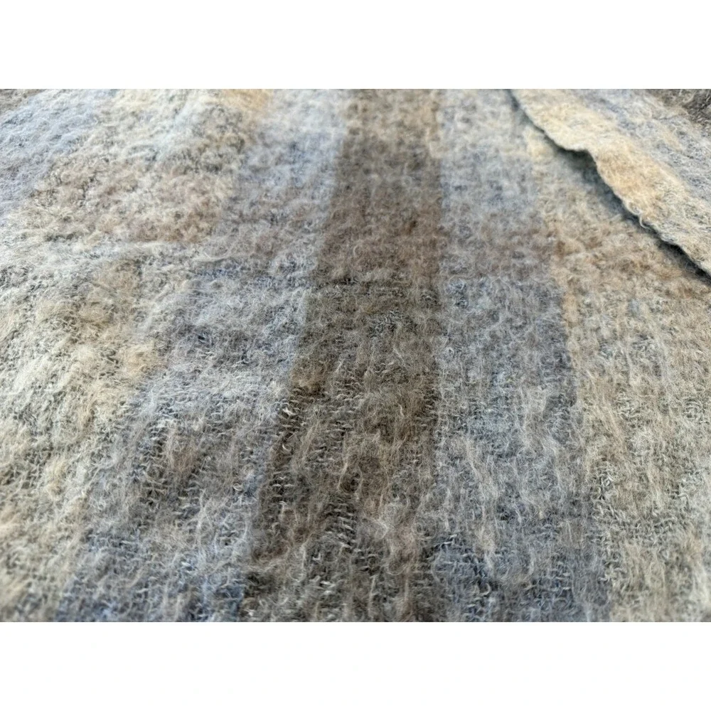 Vtg Hudson's Bay Plaid Brushed Wool Blend Throw Blanket Blue Gray Fringe 60x44